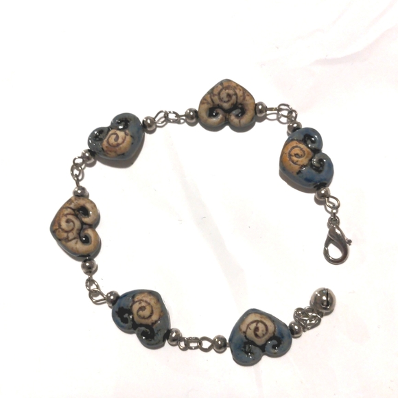 Bracelet - Picture 1 of 2